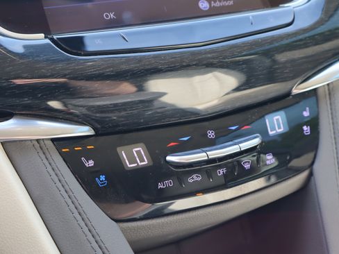 Used 2022 Cadillac XT6 Premium Luxury w/ Technology Package FWD image 38