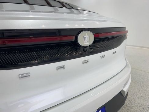 Used 2025 Toyota Crown XLE image 26