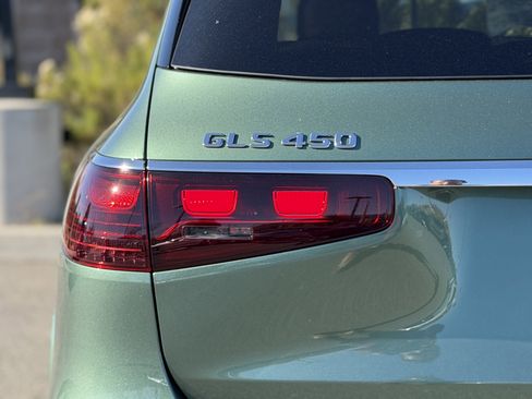 New 2026 Mercedes-Benz GLS 450 4MATIC image 11