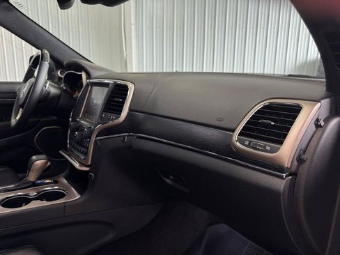 Used 2016 Jeep Grand Cherokee Summit w/ Platinum Series Group AWD/4WD image 32