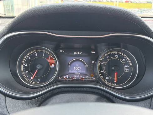 Used 2022 Jeep Cherokee Trailhawk w/ Sound & Nav Group AWD/4WD image 19