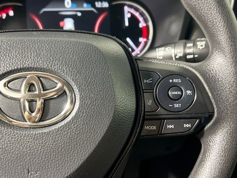 Used 2025 Toyota RAV4 XLE w/ Convenience Package FWD image 19