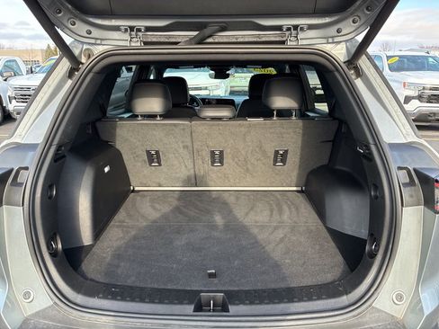 Used 2025 Chevrolet Equinox LT w/ Convenience Package II image 31