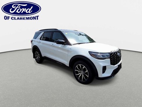 New 2026 Ford Explorer ST-Line AWD/4WD image 2