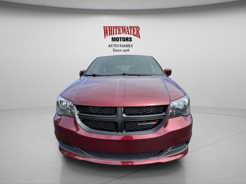 Used 2017 Dodge Grand Caravan SE FWD image 4