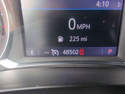 Used 2023 Chevrolet Traverse LT FWD image 13