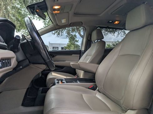 Used 2018 Honda Odyssey EX-L image 12
