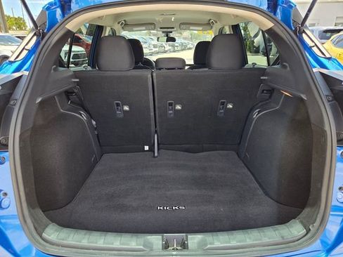 Used 2023 Nissan Kicks SV FWD image 10