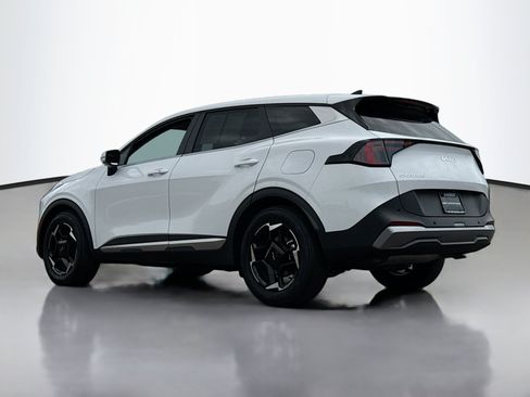 Used 2026 Kia Sportage EX FWD image 12