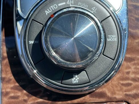 Used 2020 Nissan Armada Platinum w/ Interior Lighting Package AWD/4WD image 19