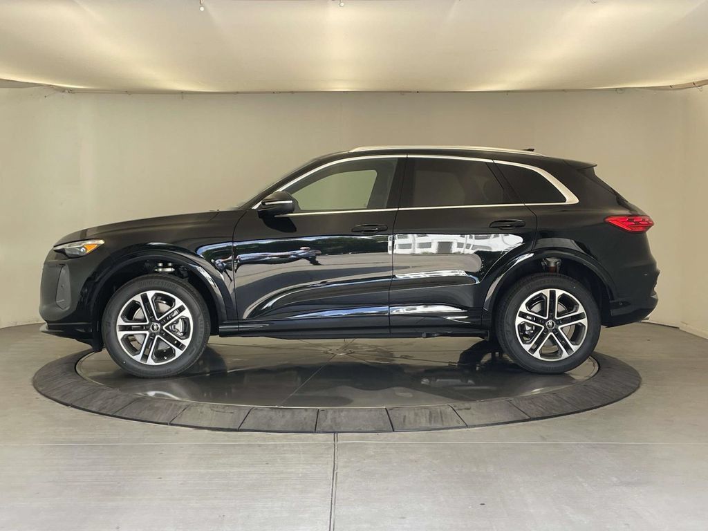 New 2026 Audi Q5 Premium Plus AWD/4WD image 2