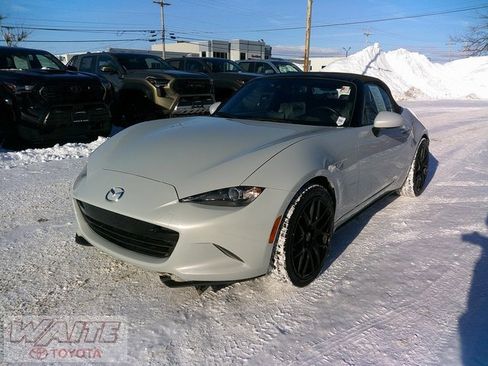 Used 2016 MAZDA MX-5 Miata Grand Touring image 4