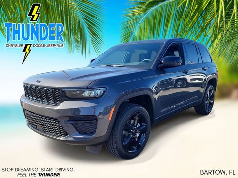 New 2025 Jeep Grand Cherokee Altitude image 2