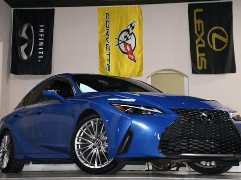 Used 2023 Lexus IS 300 w/ Premium Package RWD image 83