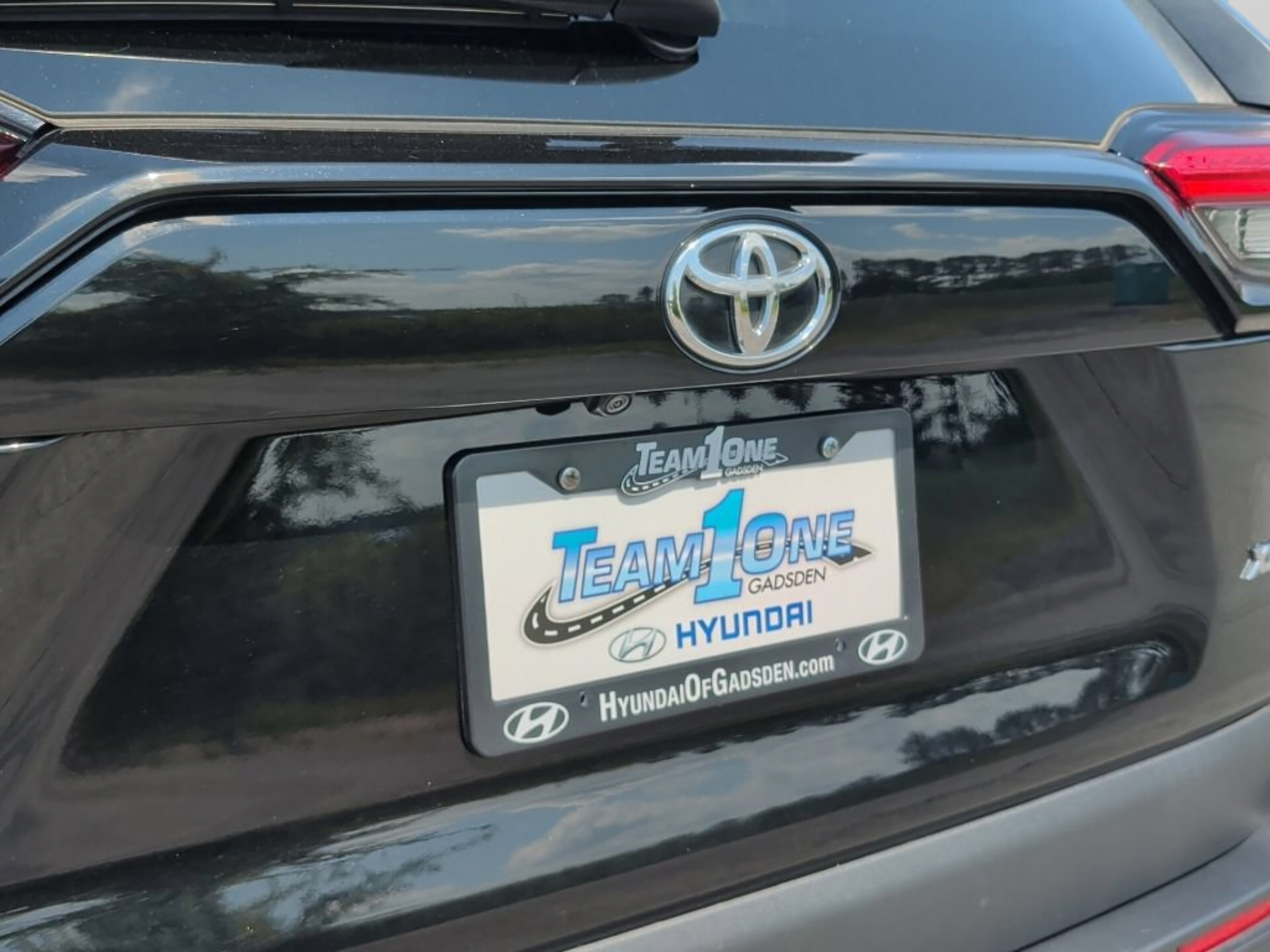 Used 2024 Toyota RAV4 XLE FWD image 44