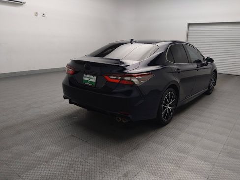 Used 2022 Toyota Camry SE image 9