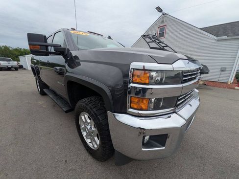 Used 2015 Chevrolet Silverado 2500 LT w/ LT Convenience Package AWD/4WD image 4