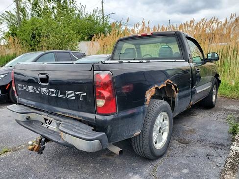 Used 2005 Chevrolet Silverado 1500 2WD Regular Cab image 3