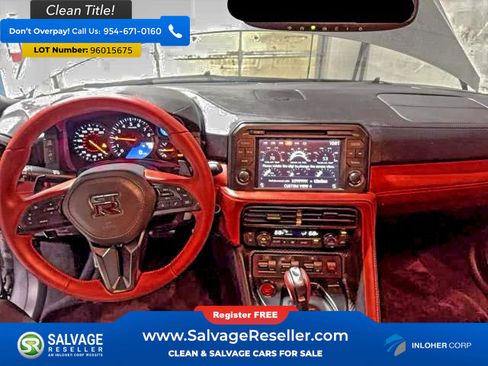 Used 2024 Nissan GT-R Premium w/ Premium Interior Package image 12