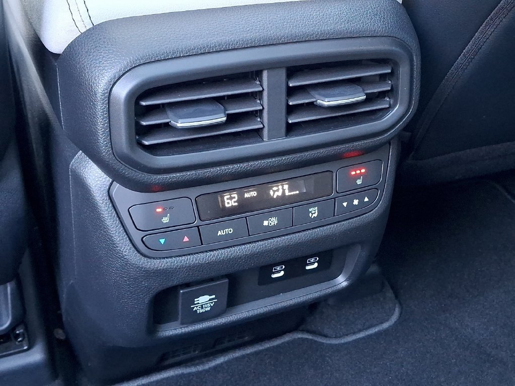 Used 2026 Honda Pilot Elite image 12