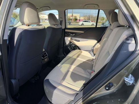 Used 2025 Subaru Outback Premium w/ Popular Package #1A image 15