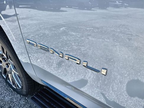 New 2026 GMC Yukon XL Denali Ultimate image 14