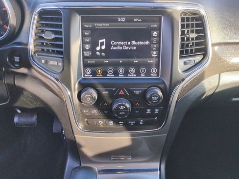 Used 2018 Jeep Grand Cherokee Altitude image 26