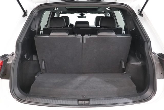 Used 2022 Volkswagen Tiguan SE R-Line FWD image 32