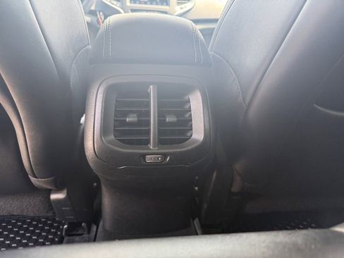 Used 2022 Jeep Cherokee Latitude AWD/4WD image 17