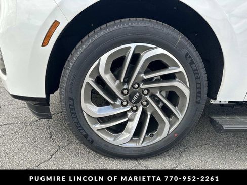 New 2026 Lincoln Navigator Reserve image 29