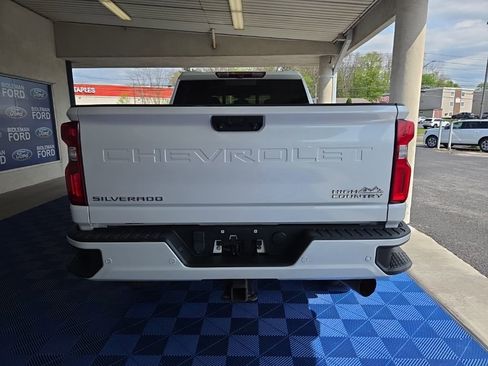 Used 2022 Chevrolet Silverado 3500 High Country w/ Safety Package II AWD/4WD image 5