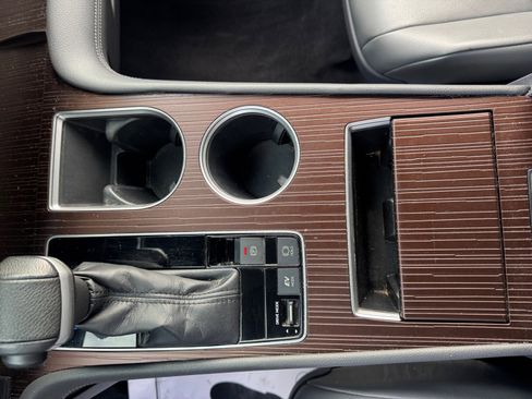 Used 2021 Toyota Sienna XLE image 15