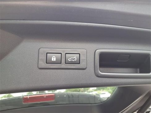 Used 2025 Subaru Forester Limited image 21