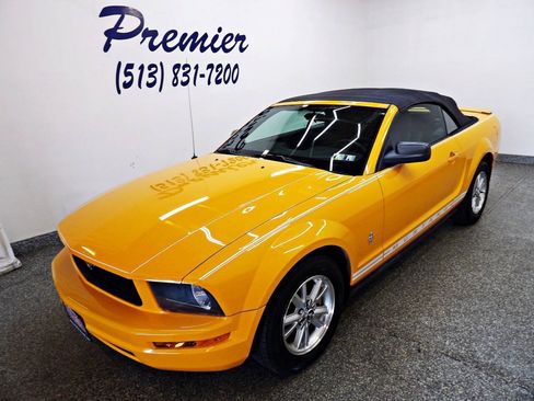 Used 2008 Ford Mustang Premium RWD image 7