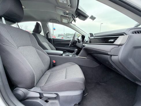 Used 2025 Toyota Camry LE image 23