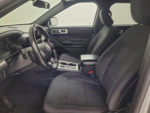 Used 2020 Ford Explorer XLT AWD/4WD image 17
