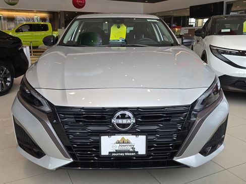 New 2026 Nissan Altima 2.5 SV FWD image 3