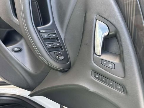 Used 2019 Buick Envision Essence image 15