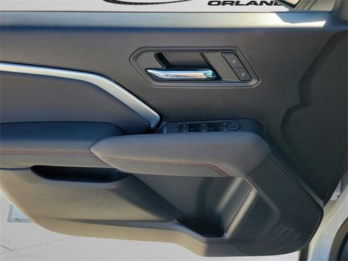 Used 2023 Chevrolet Colorado Z71 w/ Z71 Convenience Package 2 image 12