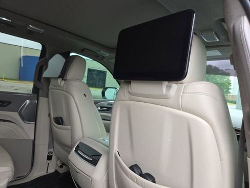 Used 2021 Cadillac Escalade Sport Platinum AWD/4WD image 12