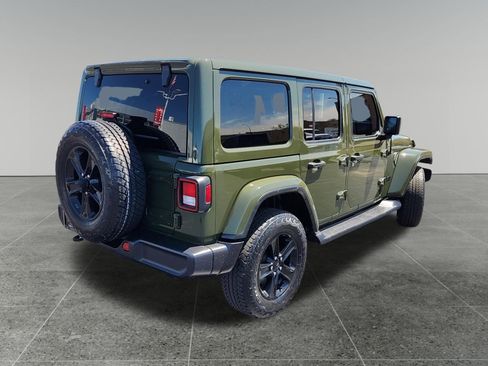 Used 2021 Jeep Wrangler Unlimited Sahara AWD/4WD image 7