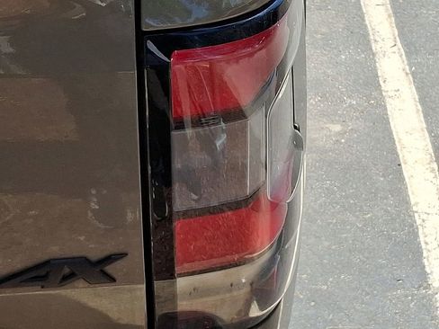 Used 2024 Nissan Frontier PRO-4X w/ Pro Convenience Package AWD/4WD image 10