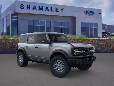 New 2025 Ford Bronco Badlands image 7