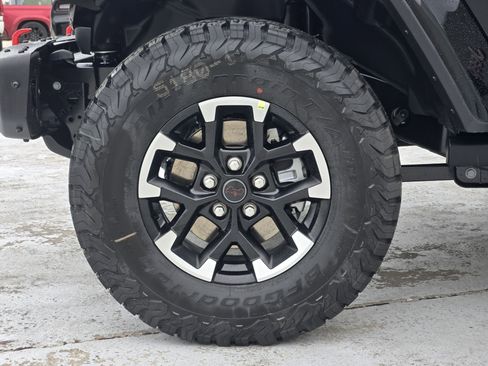 New 2025 Jeep Wrangler Unlimited Rubicon w/ Steel Bumper Group image 10