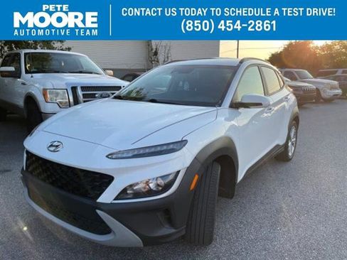 Used 2022 Hyundai Kona SEL image 1