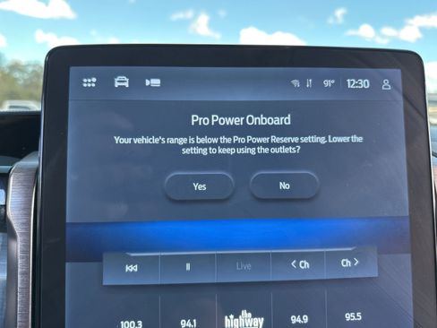 Used 2025 Ford F150 Lightning Lariat image 26