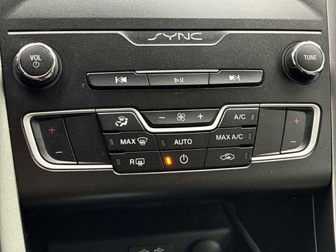 Used 2020 Ford Fusion S image 24