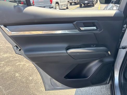 New 2026 GMC Terrain Elevation w/ Elevation Premium Package AWD/4WD image 31