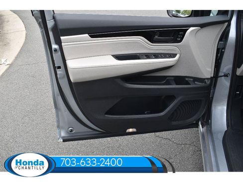 New 2026 Honda Odyssey Touring image 25