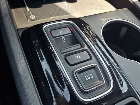 Used 2023 Honda Pilot Touring image 16